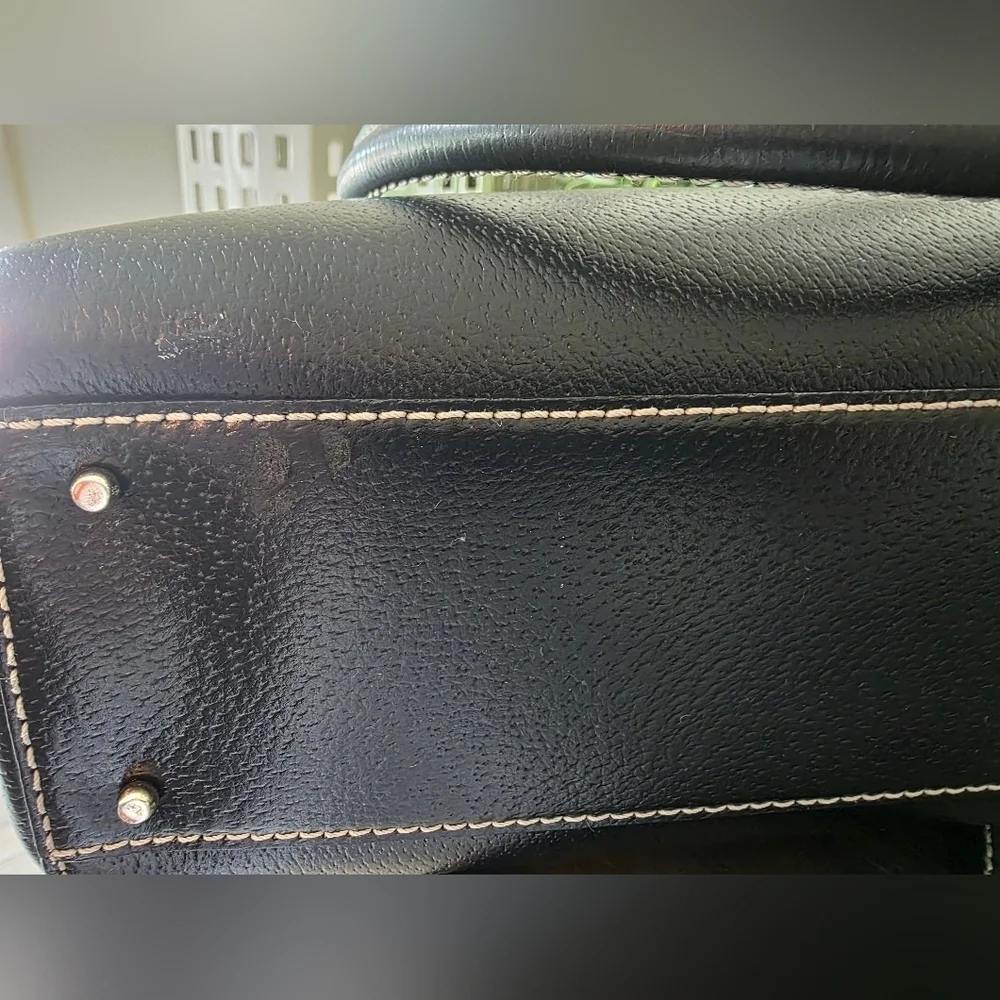 Kate Spade Smooth Black Leather Tote With Small Zip Around  Bi Fold Wallet